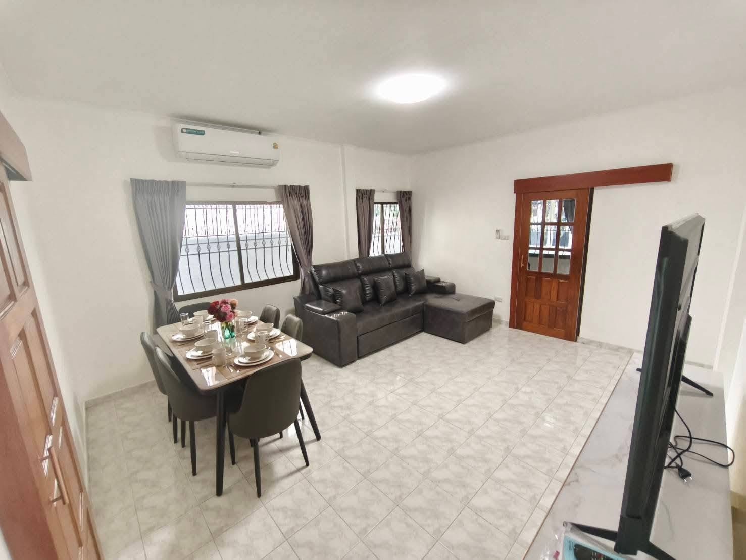 Newly Renovated Modern Pool Villa For Rent In Tepprasit photo 25