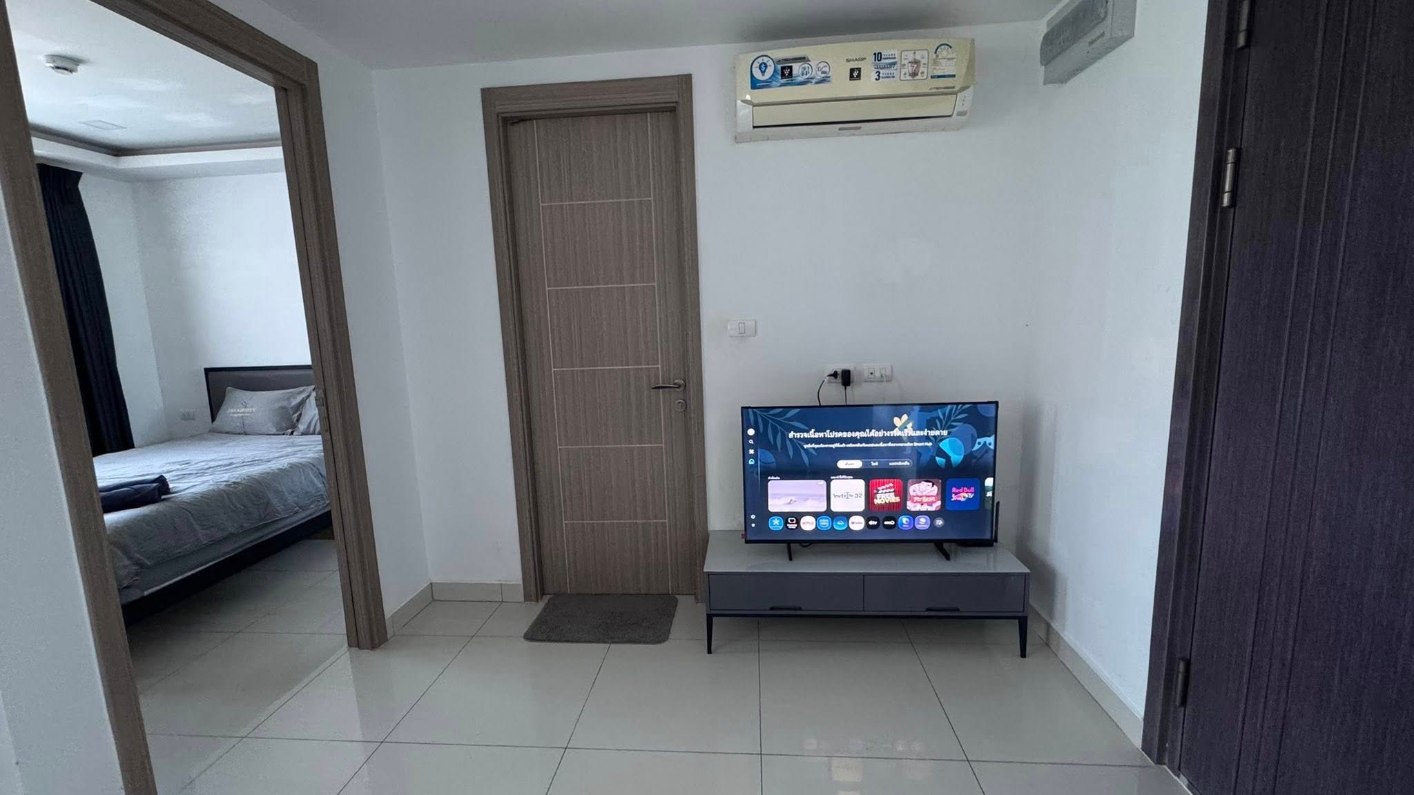 4 Bedrooms 3 Bathrooms House For rent in Banglamung photo 17