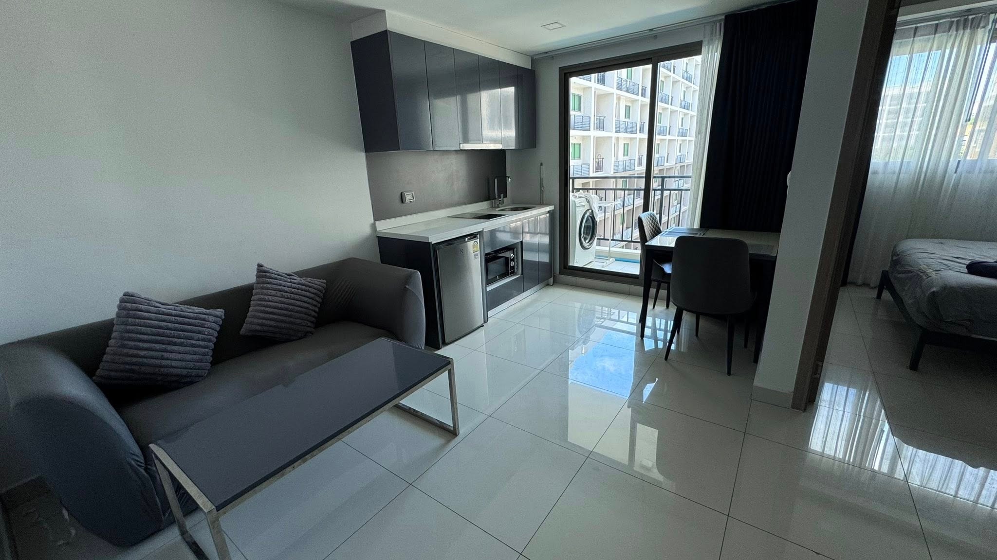 4 Bedrooms 3 Bathrooms House For rent in Banglamung photo 13