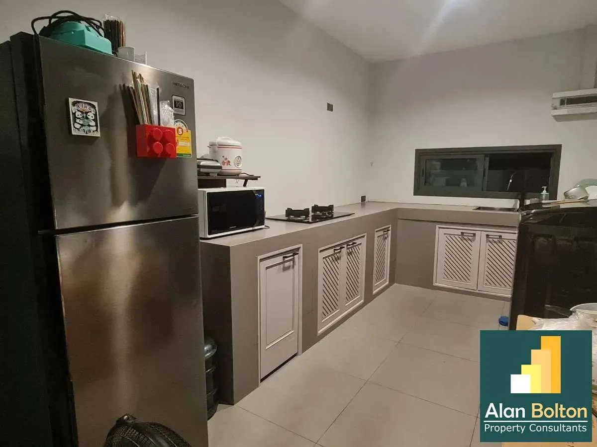 4 Bedrooms 3 Bathrooms House For rent in Banglamung photo 9