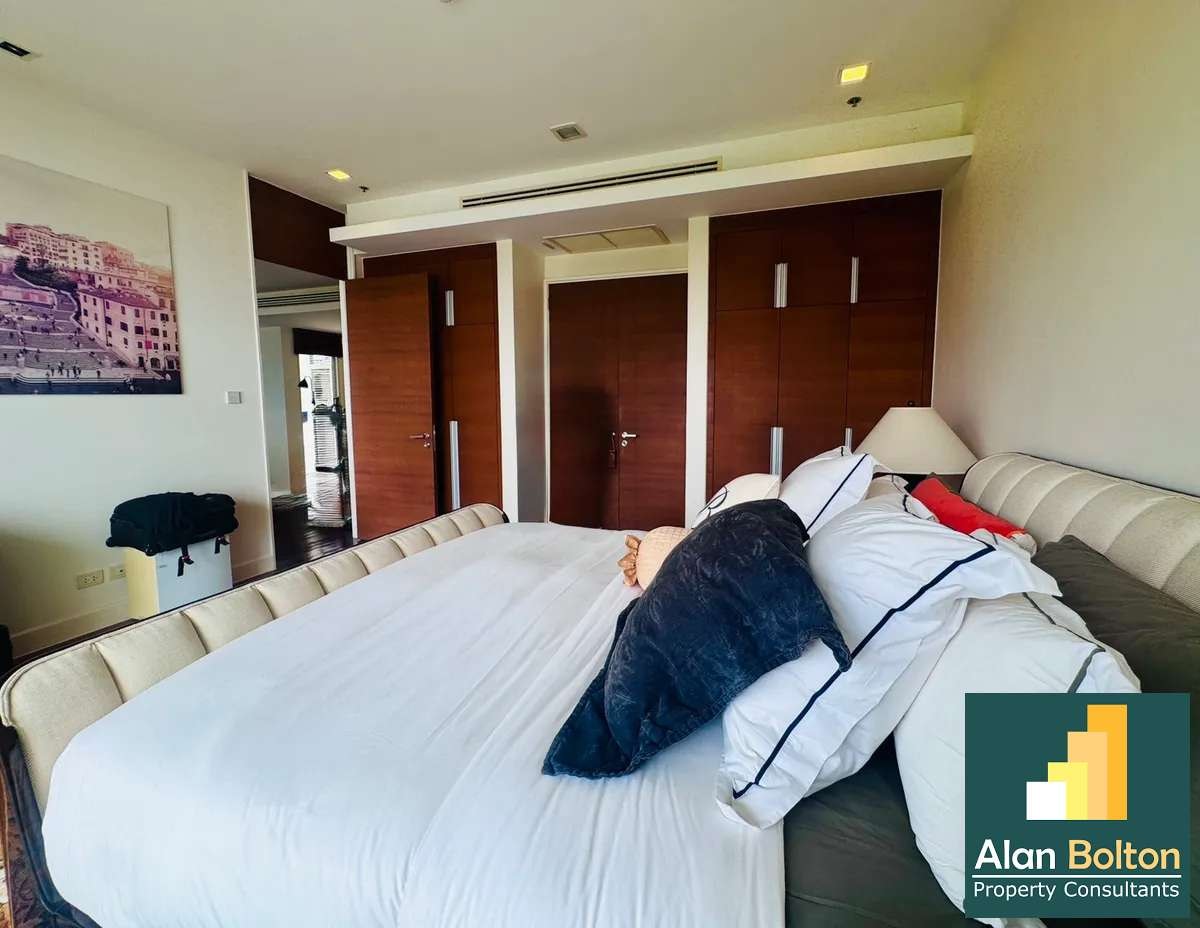 1 Bedroom 2 Bathroom in Beach front property at Wongamat beach photo 18