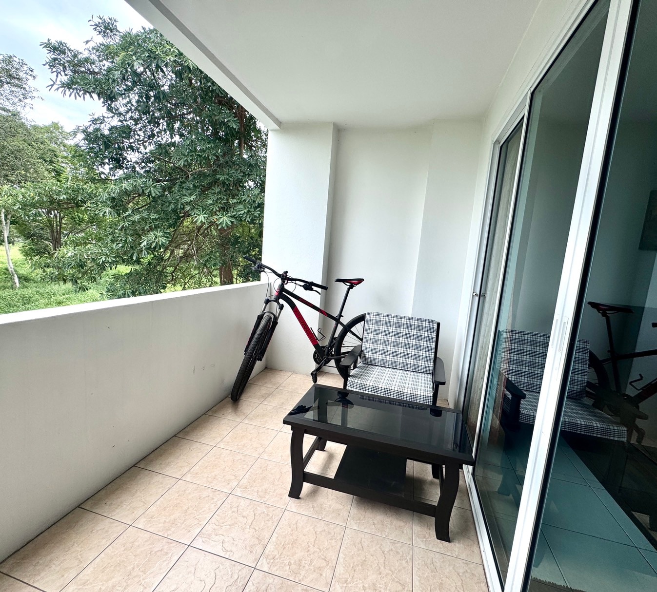1 Bedroom 2 Bathroom in Beach front property at Wongamat beach photo 21