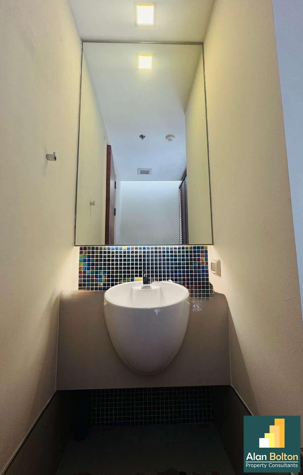 1 Bedroom 2 Bathroom in Beach front property at Wongamat beach photo 12