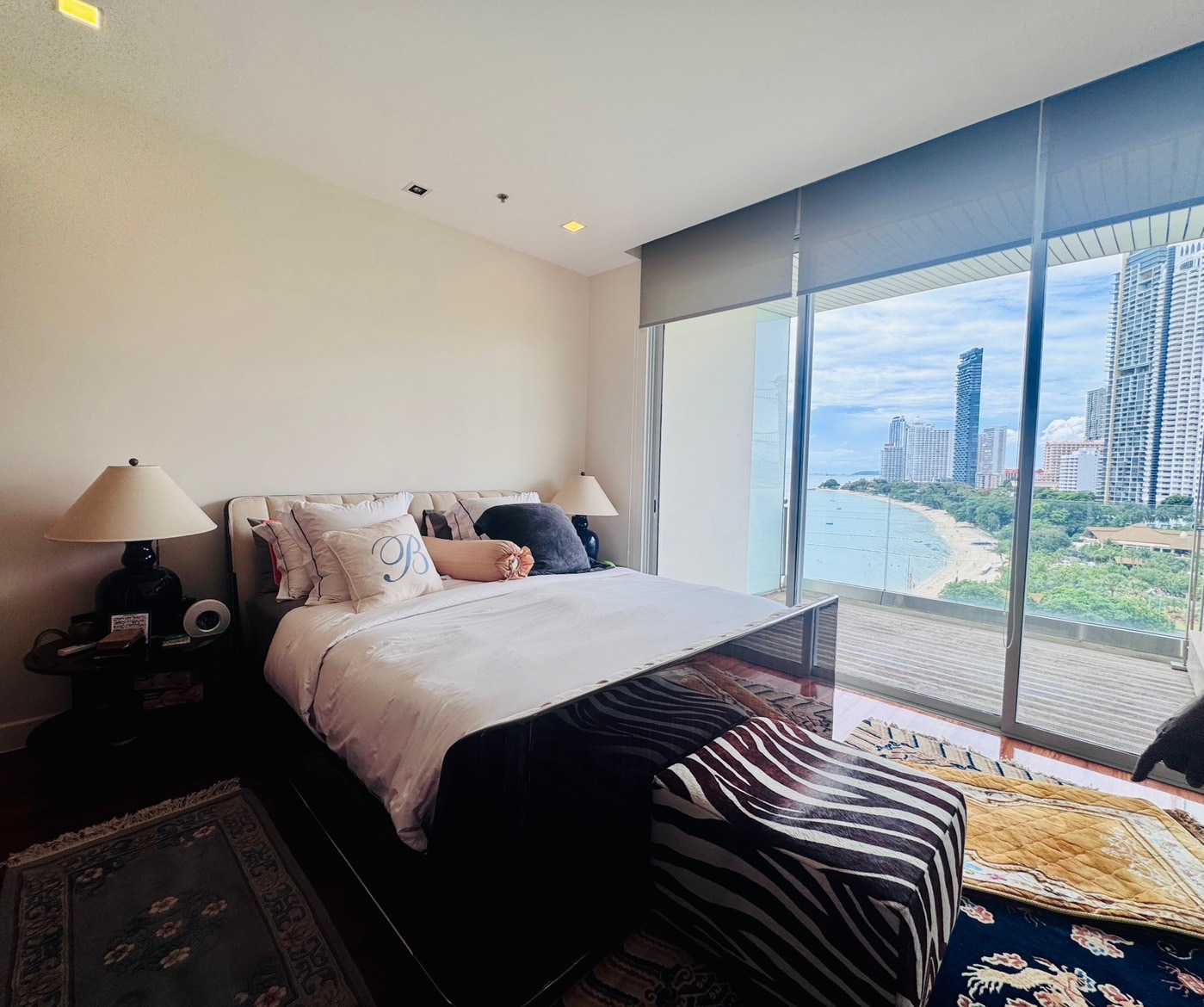 1 Bedroom 2 Bathroom in Beach front property at Wongamat beach photo 35