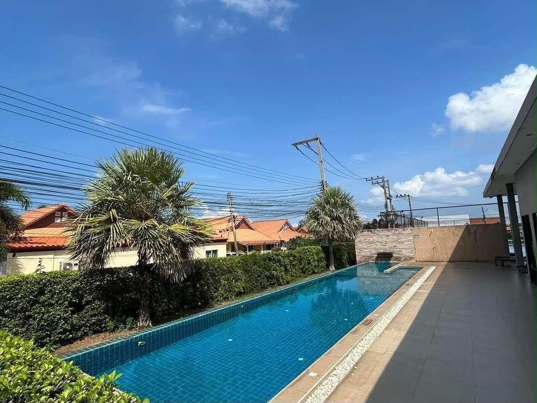 Three Bedroom Pool Villa with Separate Two Bedroom Guesthouse photo 12