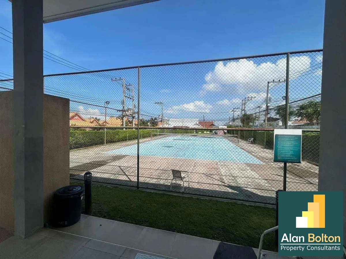 Three Bedroom Pool Villa with Separate Two Bedroom Guesthouse photo 4