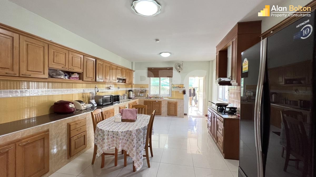 3 Bed 2 Bath in East Pattaya ABPC1233 photo 9