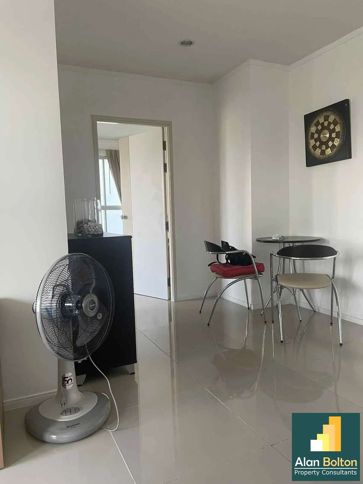 Just steps to the beach 1 bedroom 1 bathroom in Lumpini Park Beach Jomtien for RENT photo 13