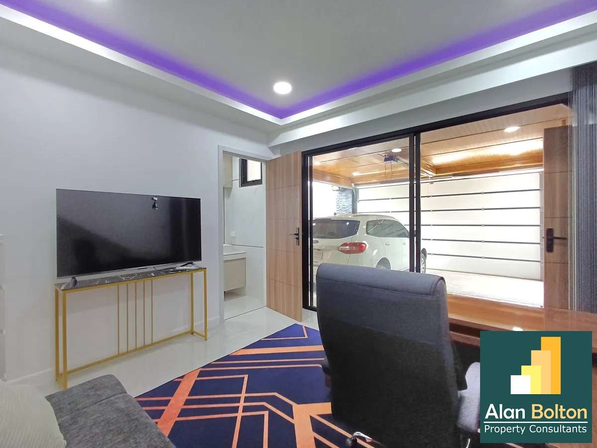 Luxury Brand New Pool Villa 4 bedrooms 6 bathrooms in Mabprachan Lake for SALE/RENT photo 18