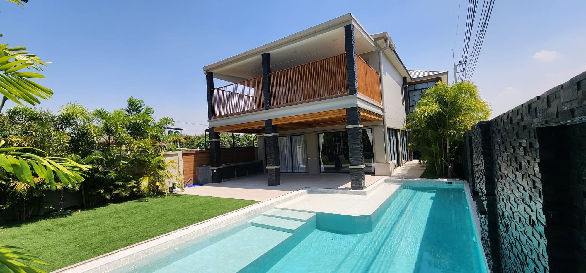 Luxury Brand New Pool Villa 4 bedrooms 6 bathrooms in Mabprachan Lake for SALE/RENT photo 86
