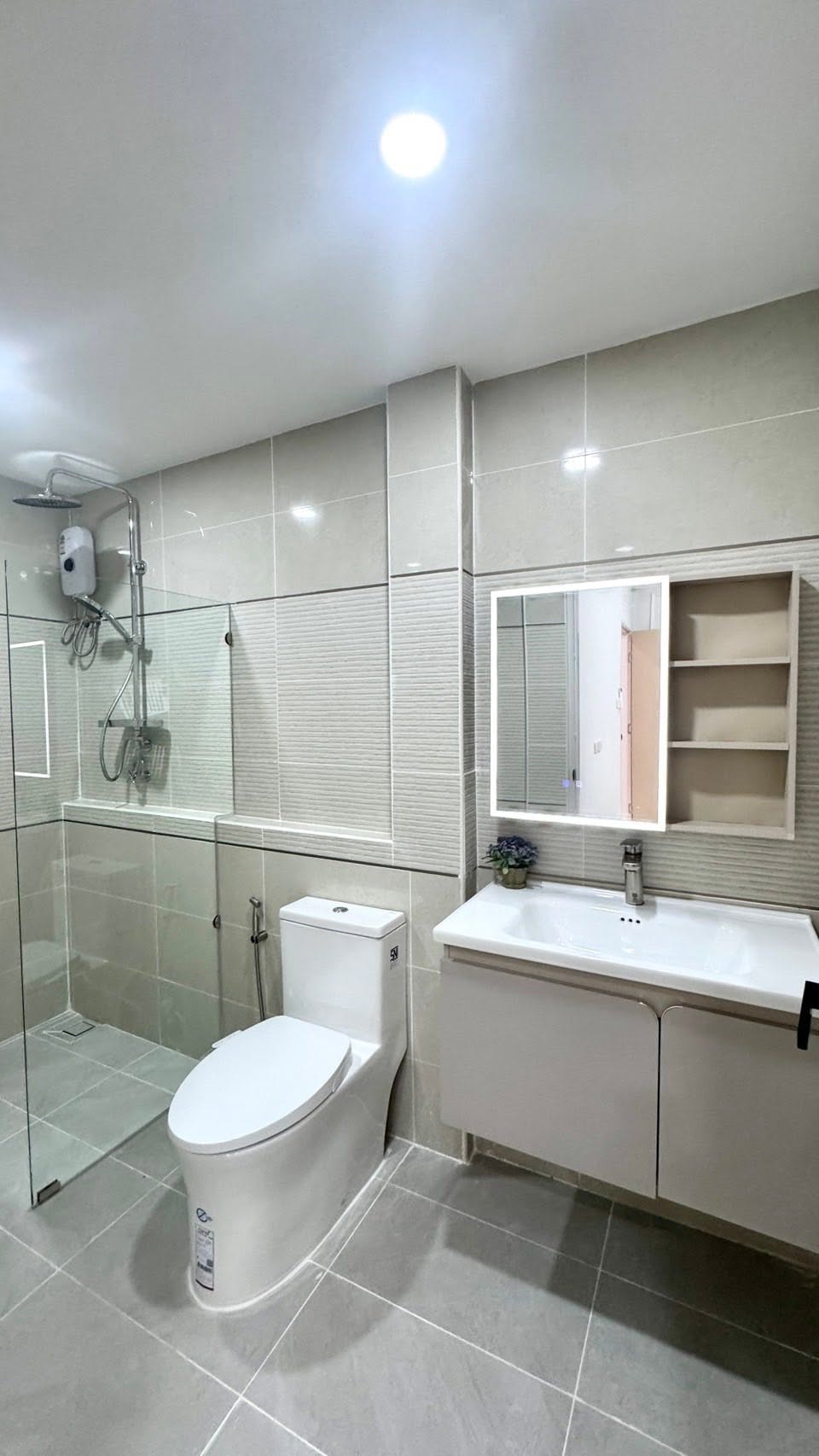Luxury Brand New Pool Villa 4 bedrooms 6 bathrooms in Mabprachan Lake for SALE/RENT photo 74