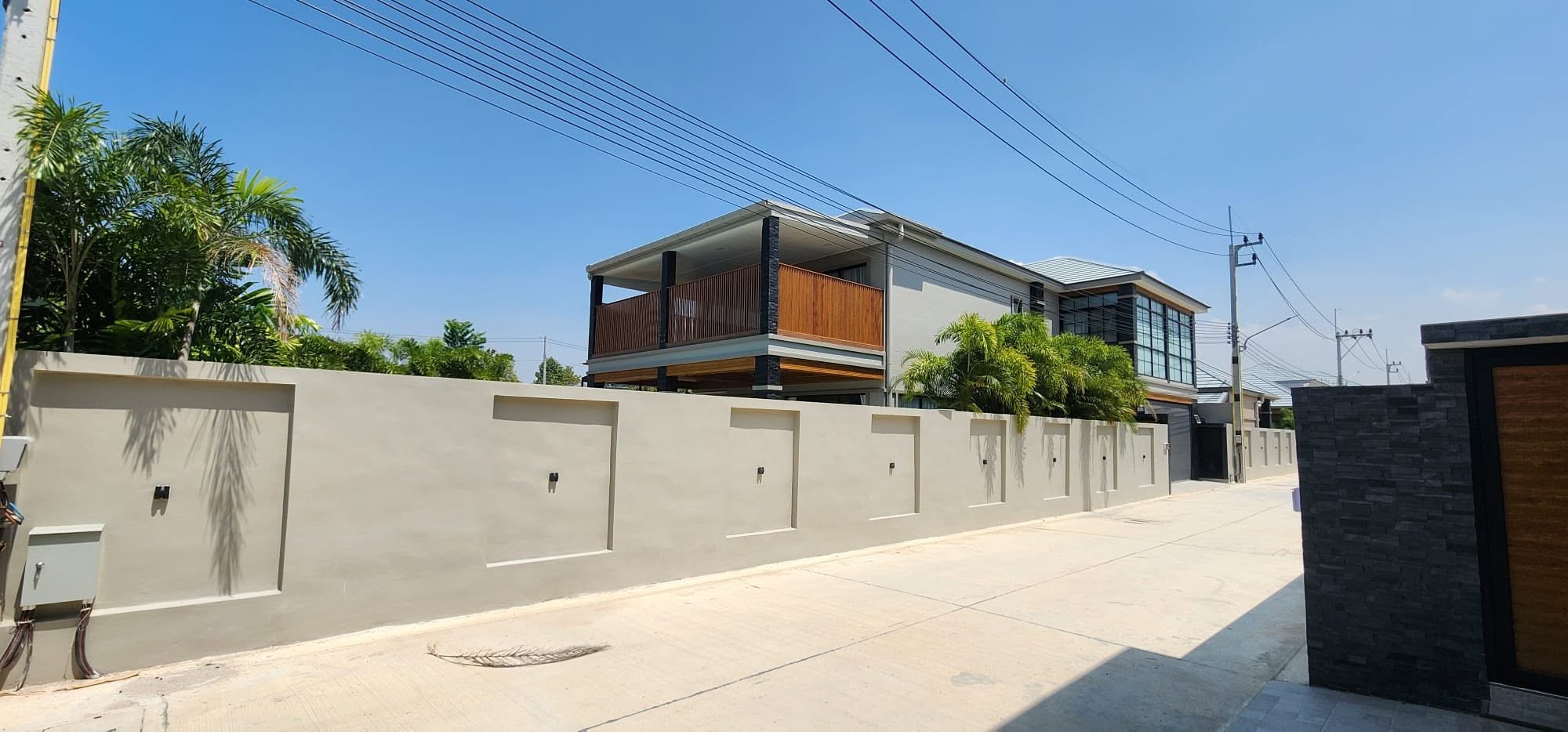 Luxury Brand New Pool Villa 4 bedrooms 6 bathrooms in Mabprachan Lake for SALE/RENT photo 79