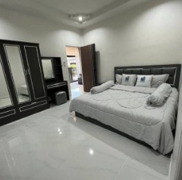 Luxury Brand New Pool Villa 4 bedrooms 6 bathrooms in Mabprachan Lake for SALE/RENT photo 34