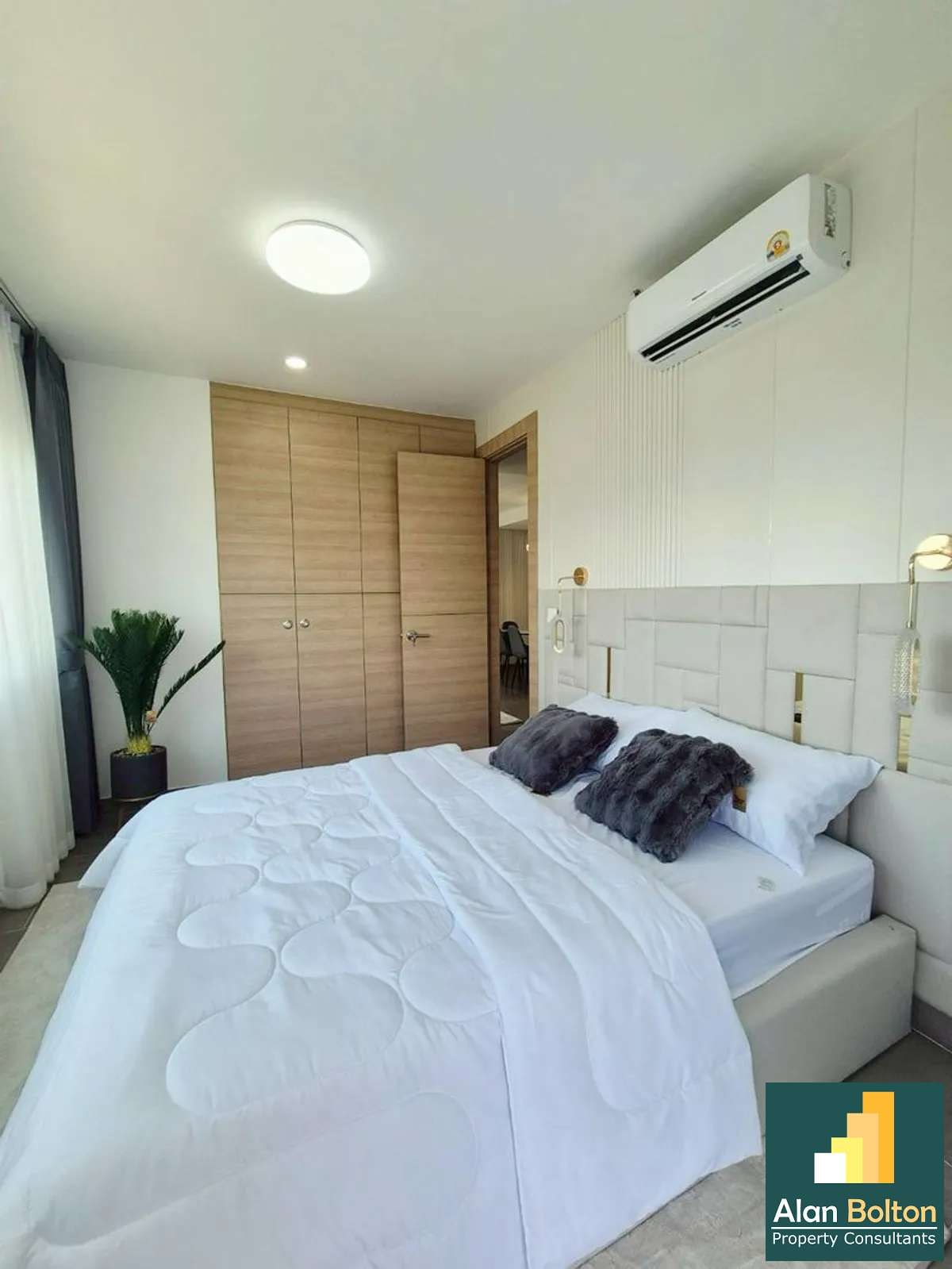 Two Bedroom Condo For Sale in Wongamat photo 8