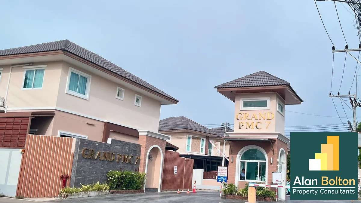 2 Storey House 3 Bedrooms 3 Bathrooms in East Pattaya