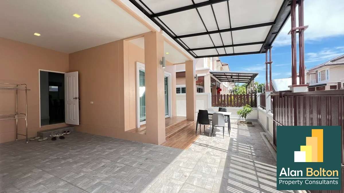2 Storey House 3 Bedrooms 3 Bathrooms in East Pattaya photo 8