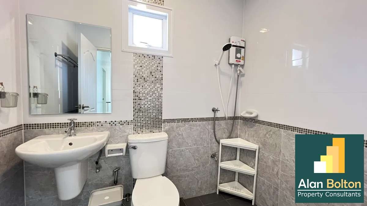 2 Storey House 3 Bedrooms 3 Bathrooms in East Pattaya photo 21
