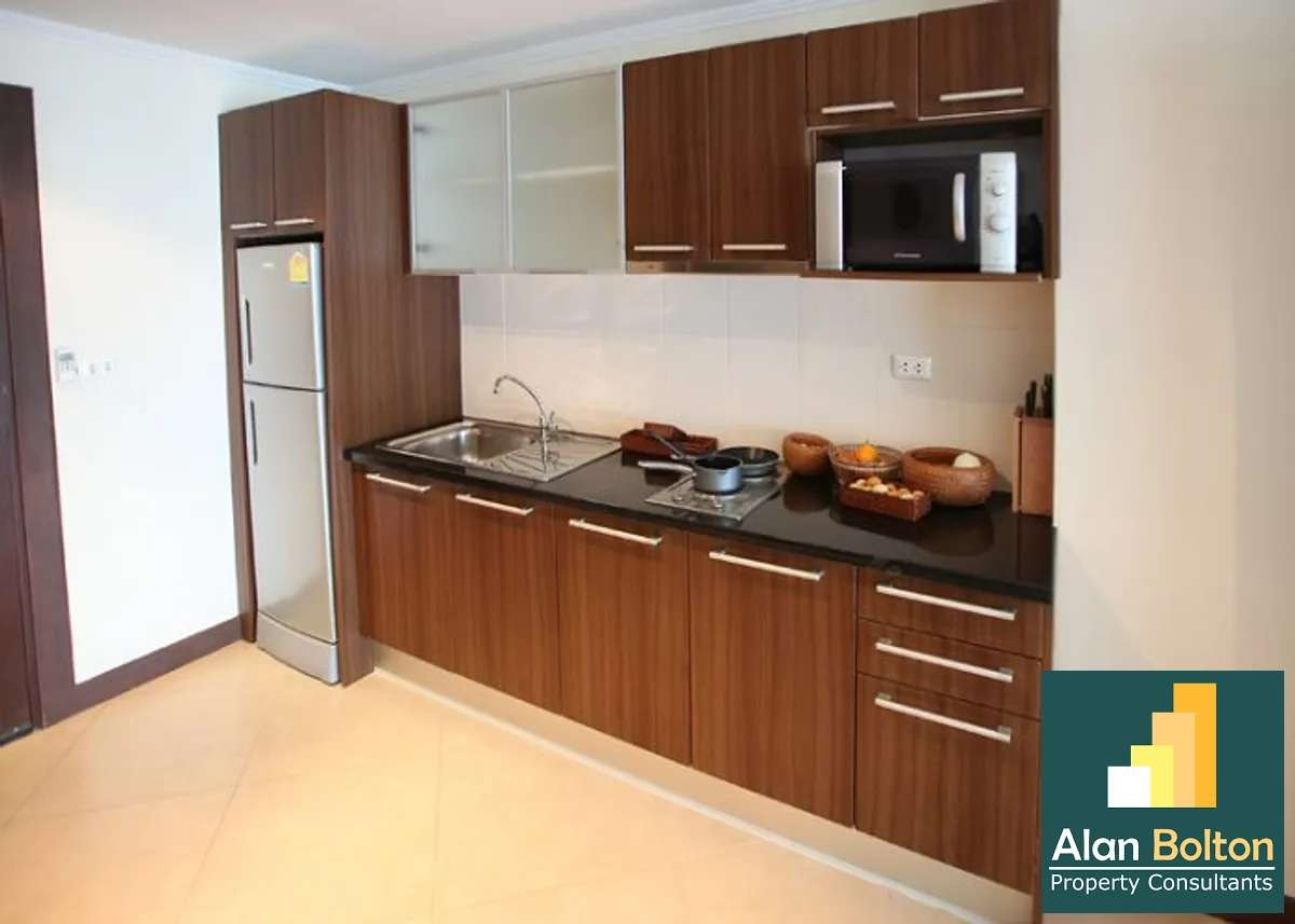 Large Studio Condo For Sale In Jomtien photo 9