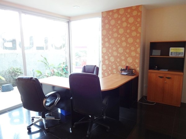 Club Royal A Decorated Office for Sale FQ, Na Kluea photo 18