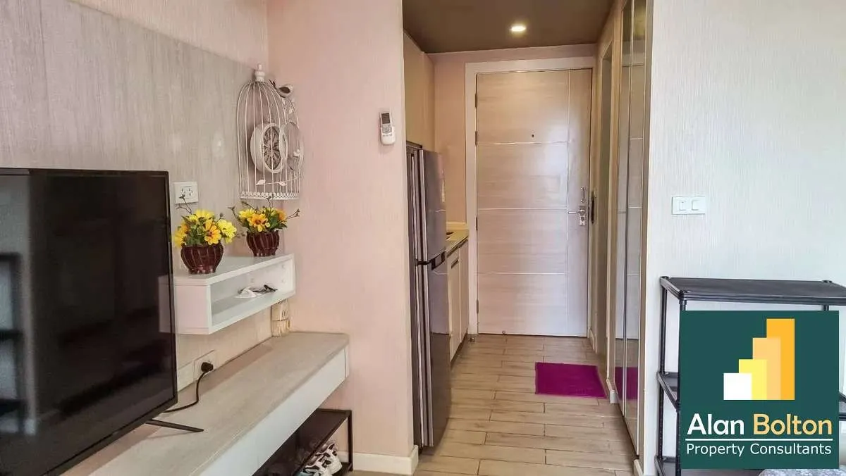 Studio in jomtien seven seas for rent photo 2