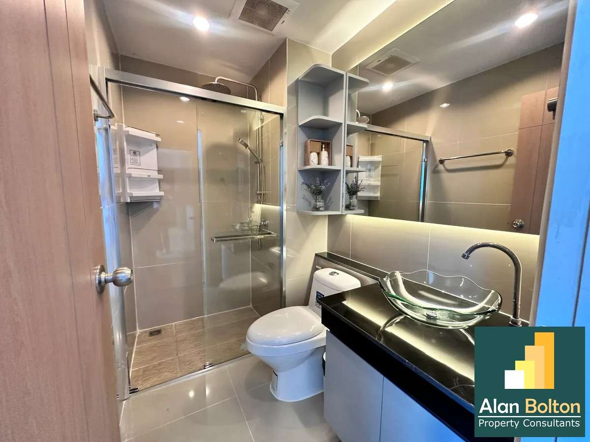High floor Condo For Sale in Jomtien photo 10