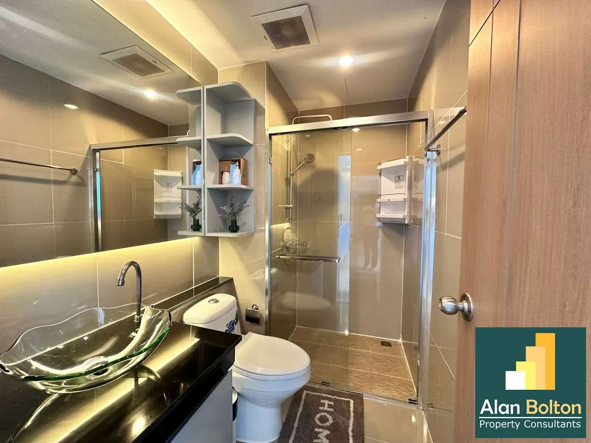 High floor Condo For Sale in Jomtien photo 9