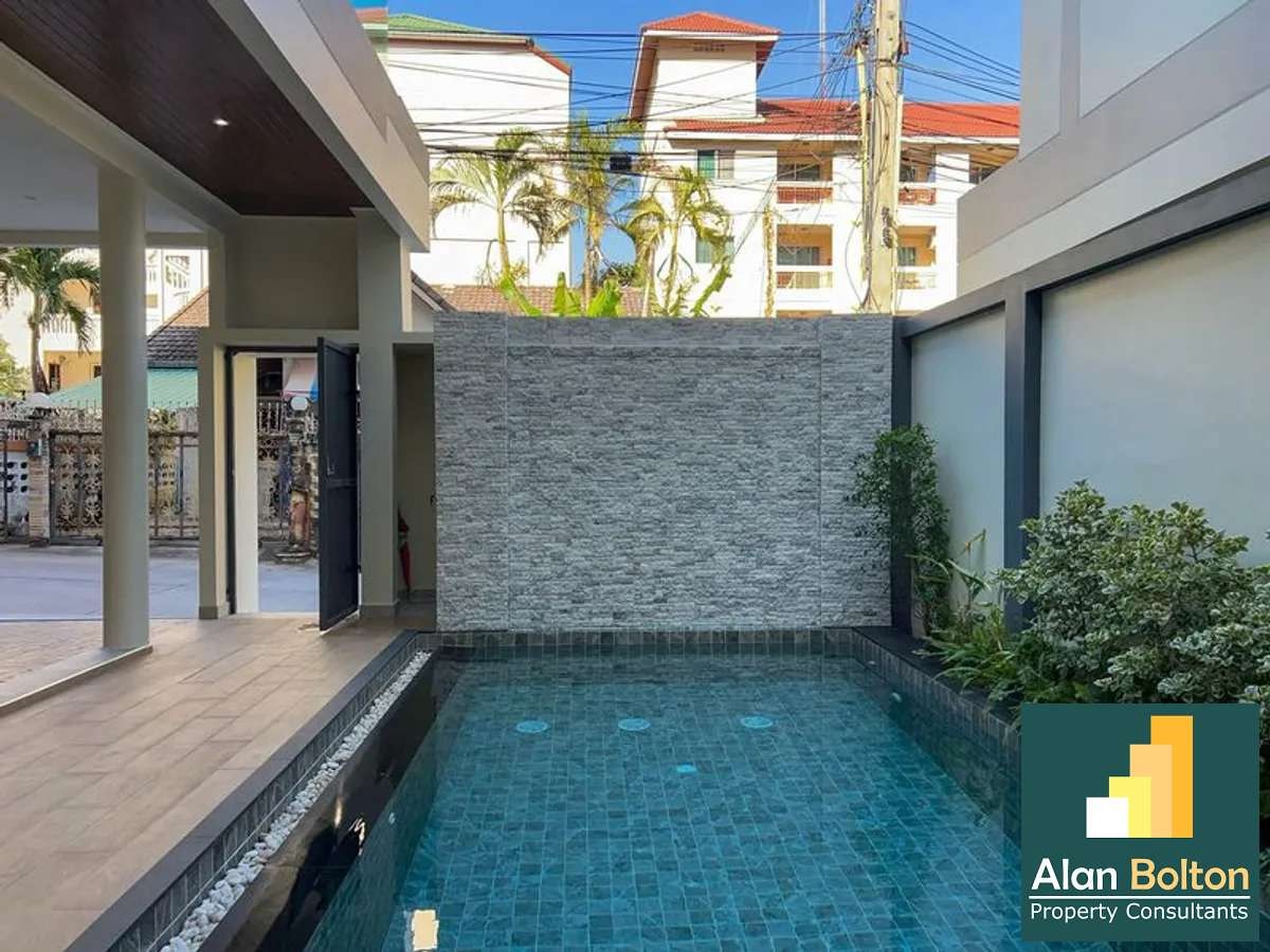 4 bedroom 5 bathroom in Thappraya soi 11 photo 12