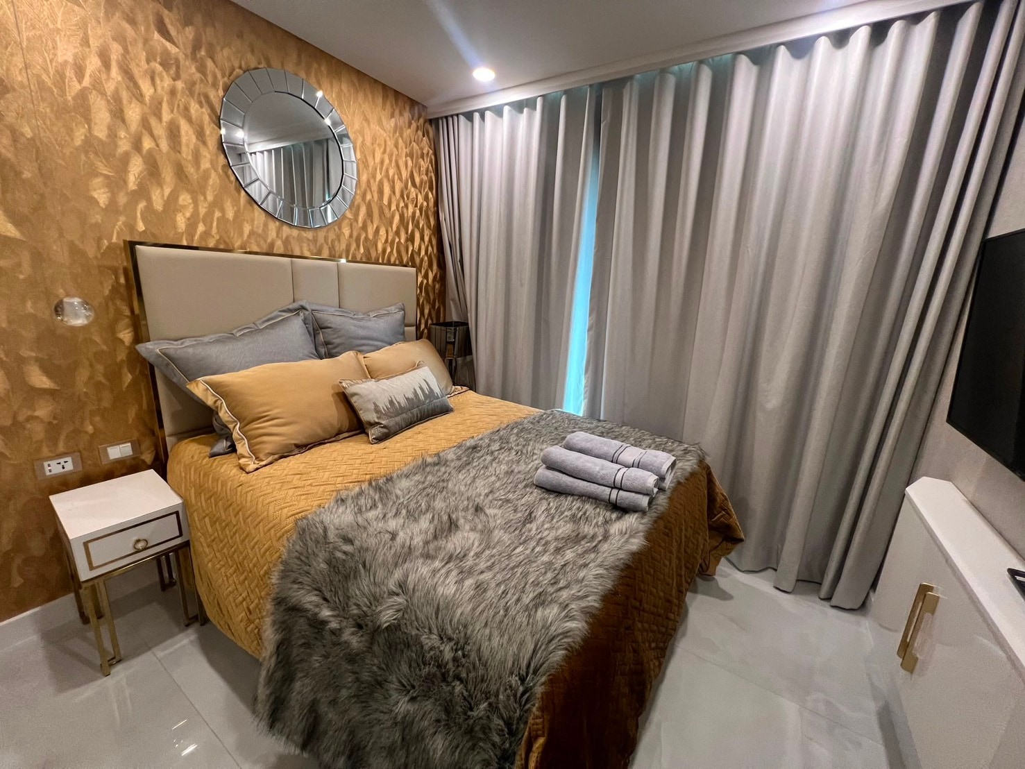 4 bedroom 5 bathroom in Thappraya soi 11 photo 20