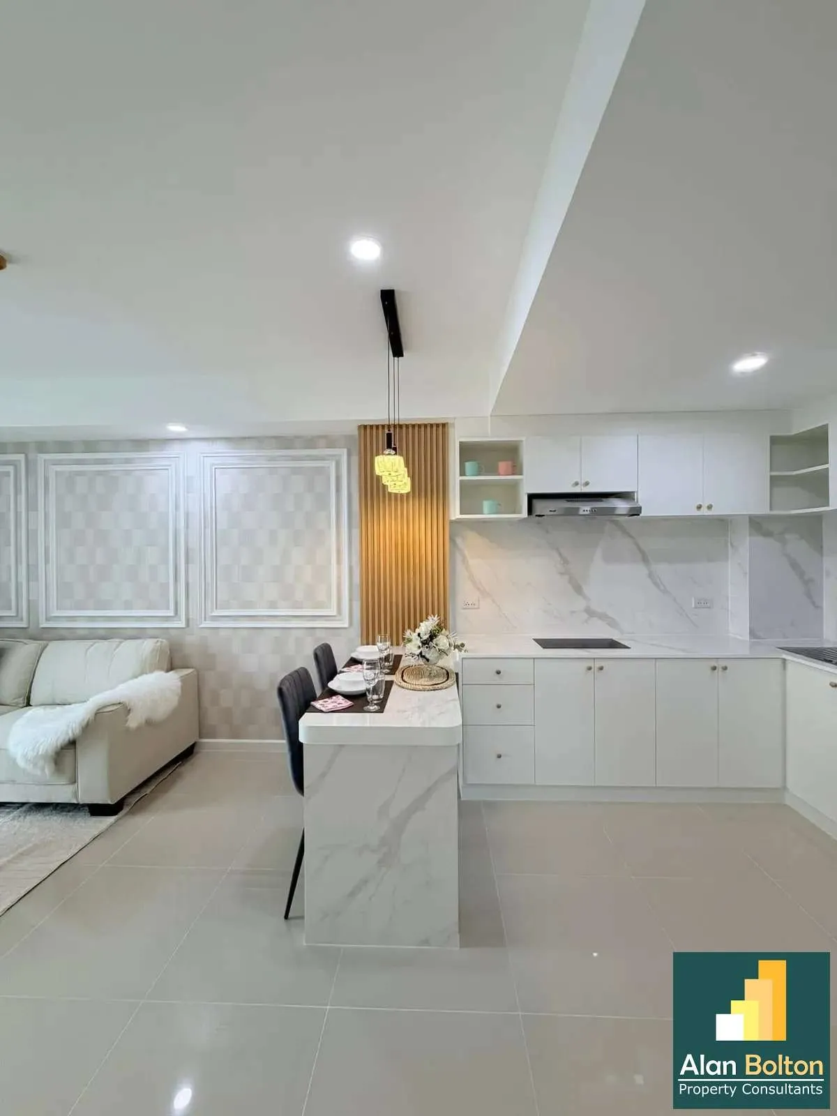 Beautiful Renovated Condo For Sale In East Pattaya คอนโดตกแต่งใหม่ พร้อมดูแลเรื่องกู้ photo 7