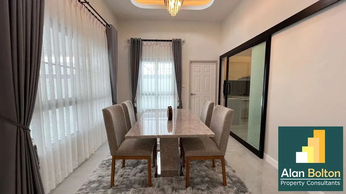 3 Bedrooms 3 Bathrooms in East Pattaya photo 3