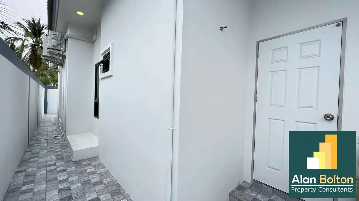 3 Bedrooms 3 Bathrooms in East Pattaya photo 5