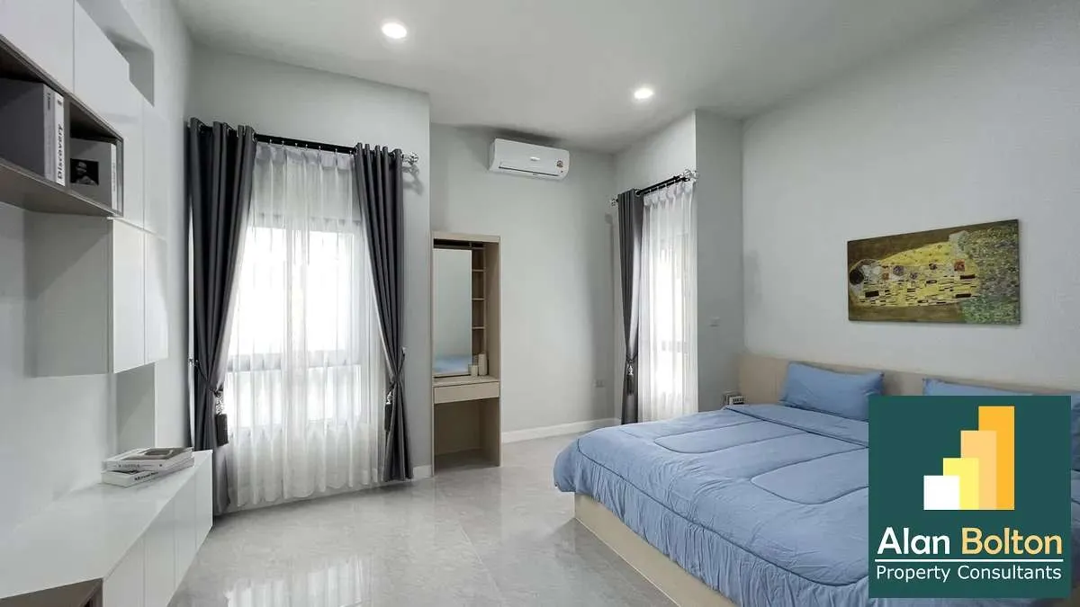 3 Bedrooms 3 Bathrooms in East Pattaya photo 7