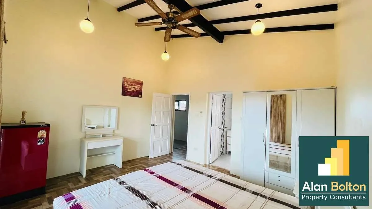 4 bedroom - 4 bathroom Pool Villa photo 8