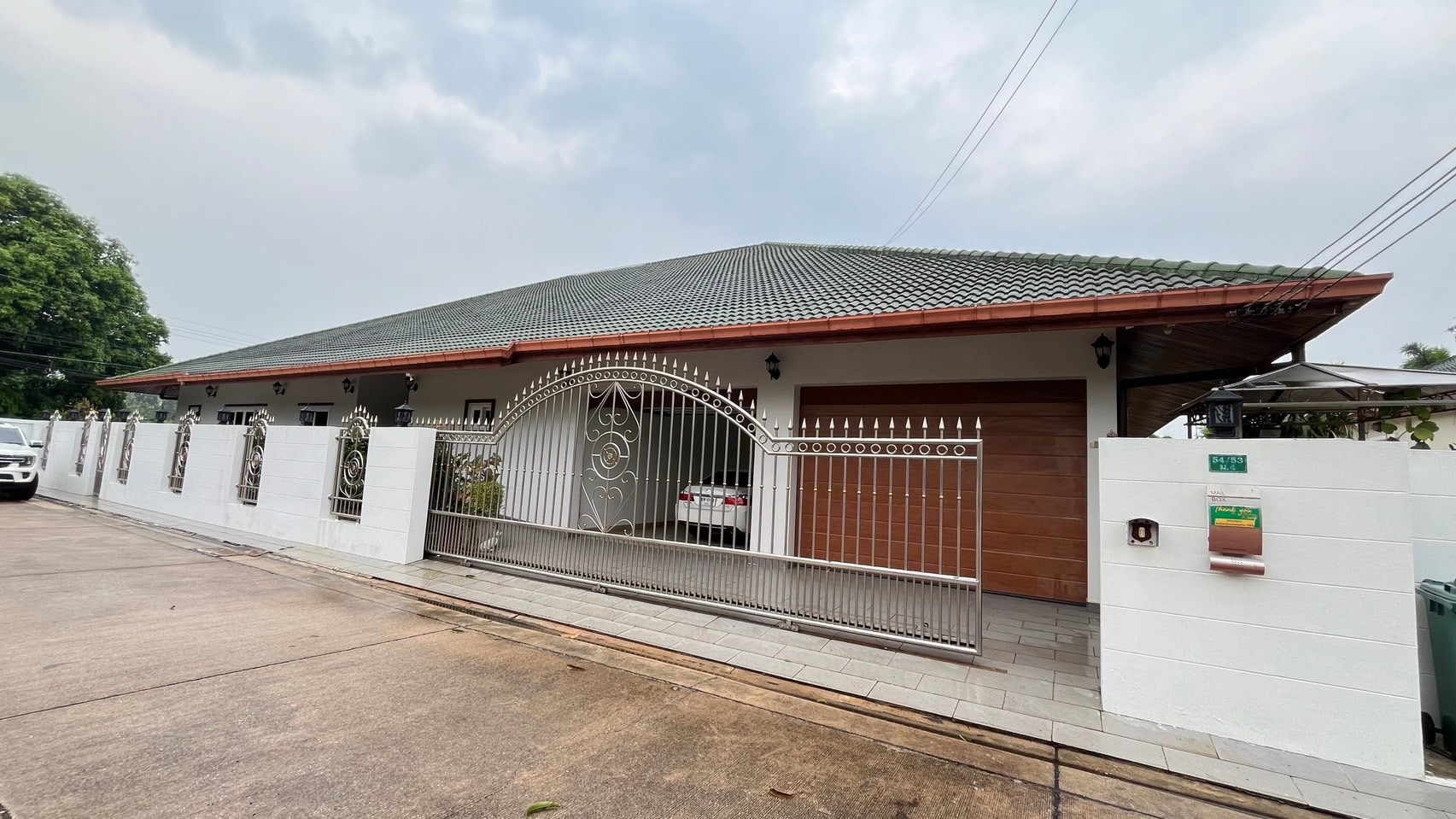 5 Bedroom 5 Bathroom house in East Pattaya