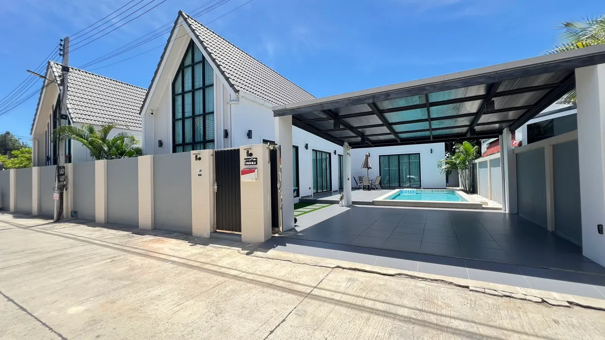 Pool Villa for rent 3 Bedroom 4 Bathroom in East Pattaya
