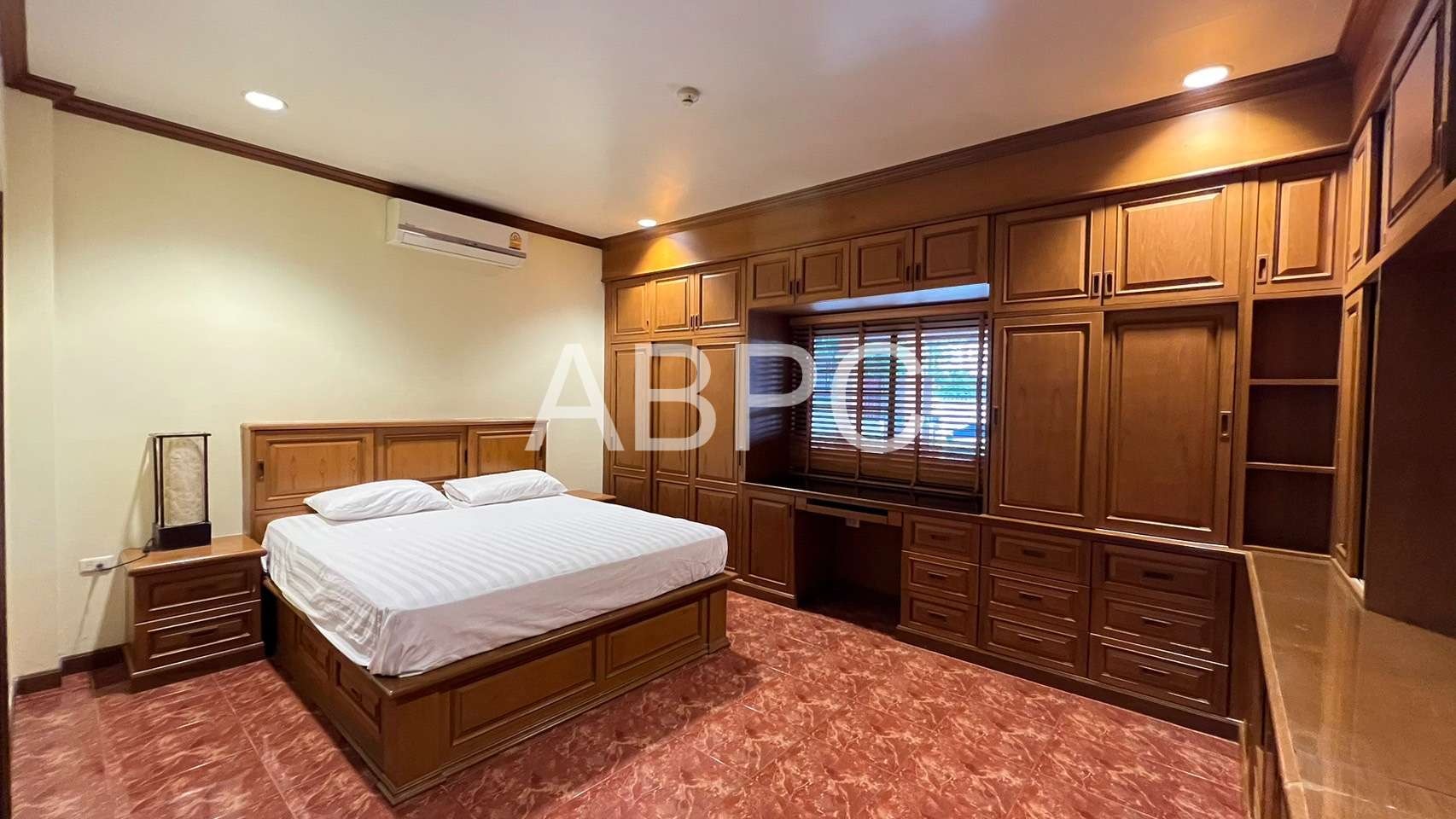 4 Bedoom 4 Bathroom in East Pattaya photo 10