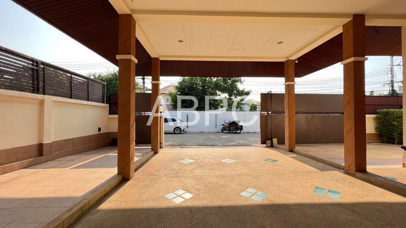 4 Bedoom 4 Bathroom in East Pattaya photo 6