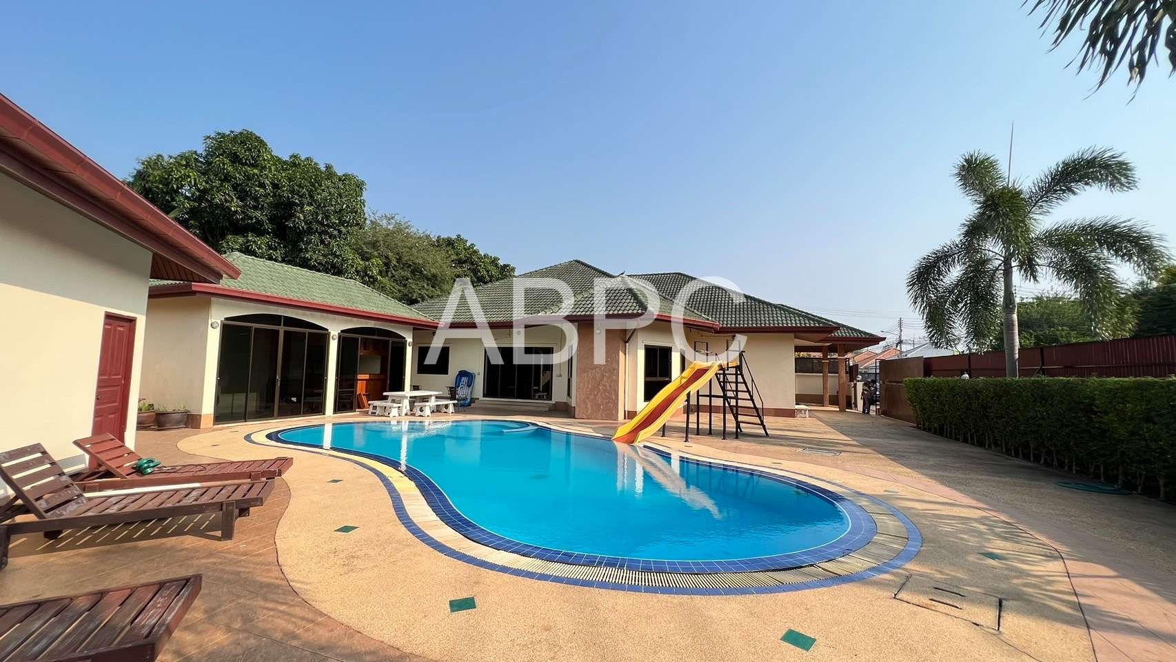 4 Bedoom 4 Bathroom in East Pattaya