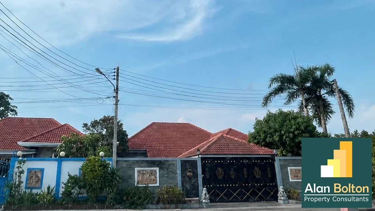 3 Bed 2 Bath Pool Villa In South Pattaya