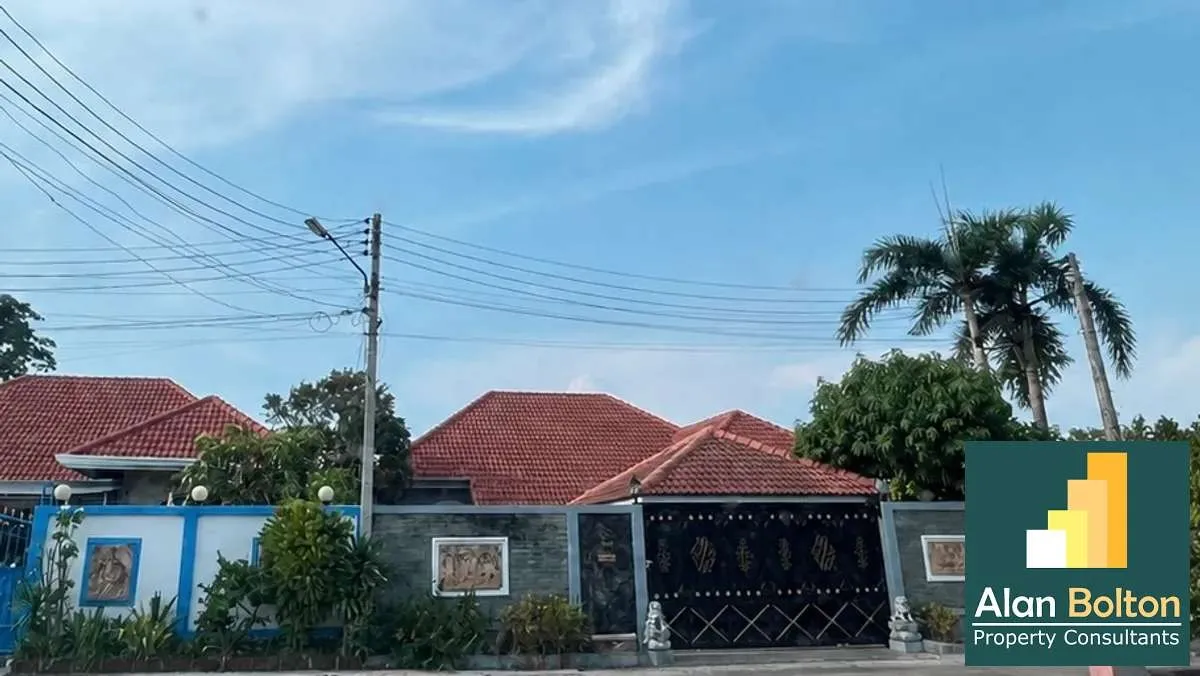 3 Bed 2 Bath Pool Villa In South Pattaya