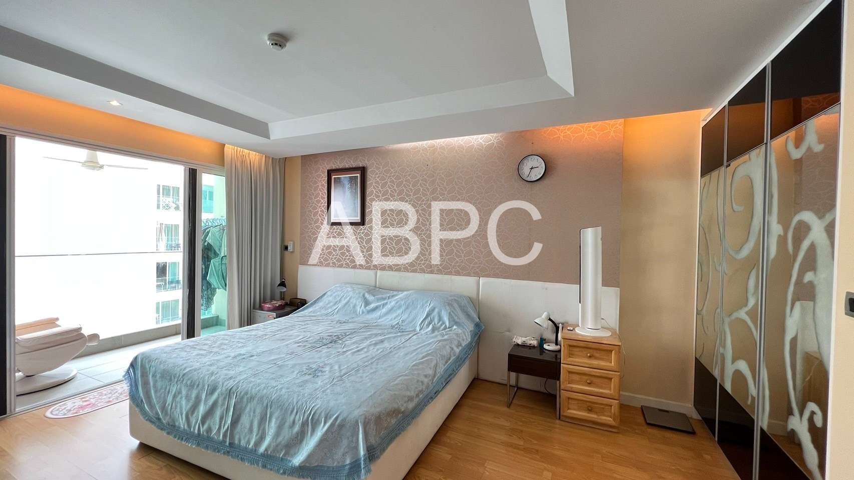 Huge 1 Bedroom 1 Bathroom Condo in Pratumnak photo 11