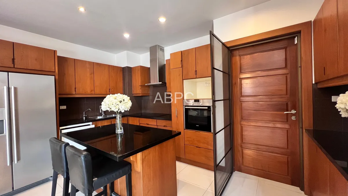 JUST IN 5 Bedroom Villa in Grand Regent photo 11