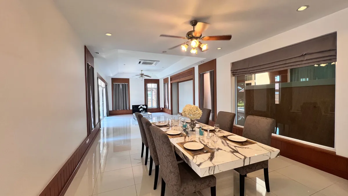 JUST IN 5 Bedroom Villa in Grand Regent photo 19