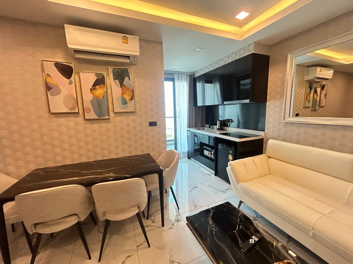 JUST IN 2 Bedroom Condo in Arcadia Millenium Tower photo 14