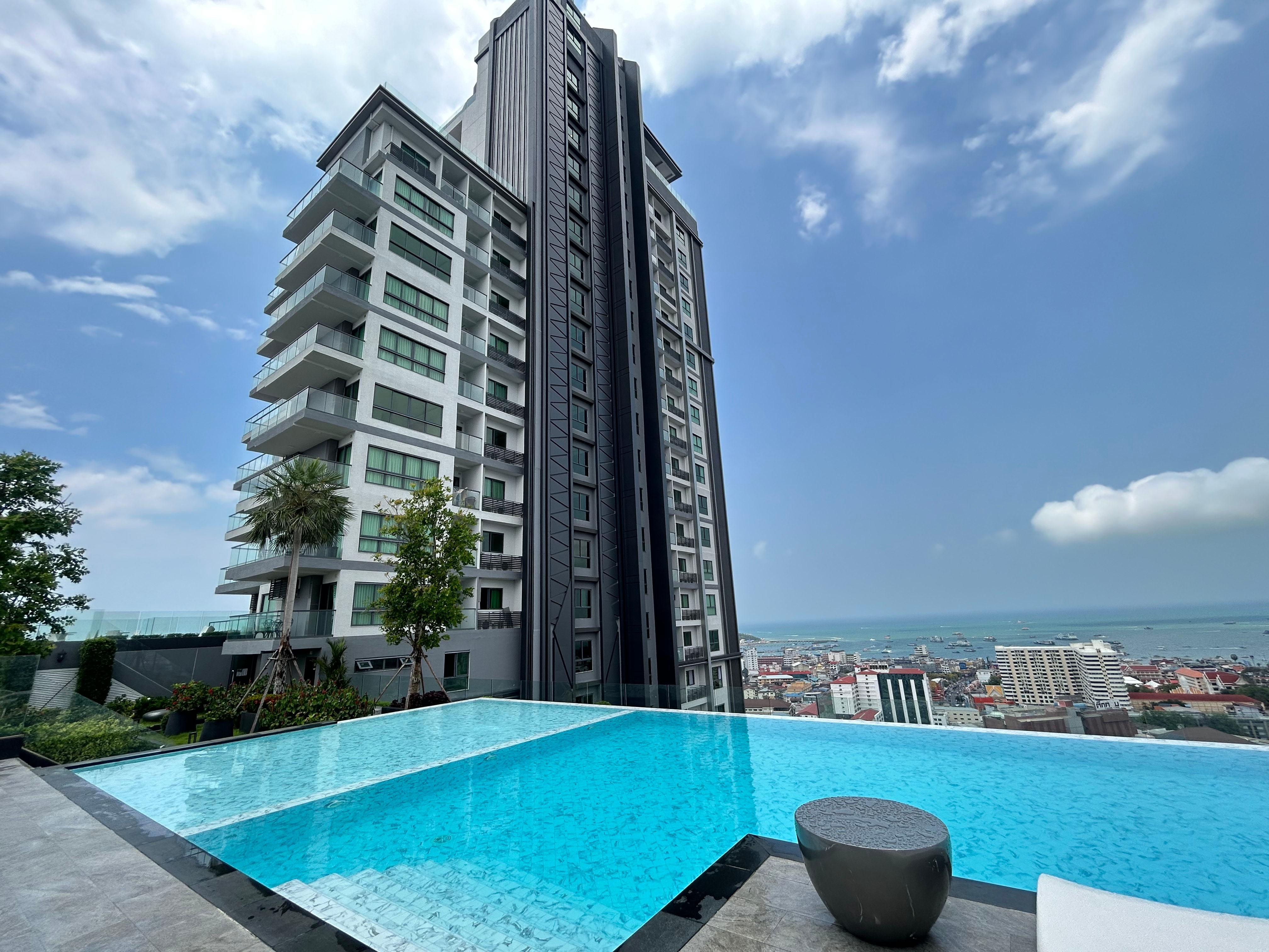 JUST IN 2 Bedroom Condo in Arcadia Millenium Tower photo 13