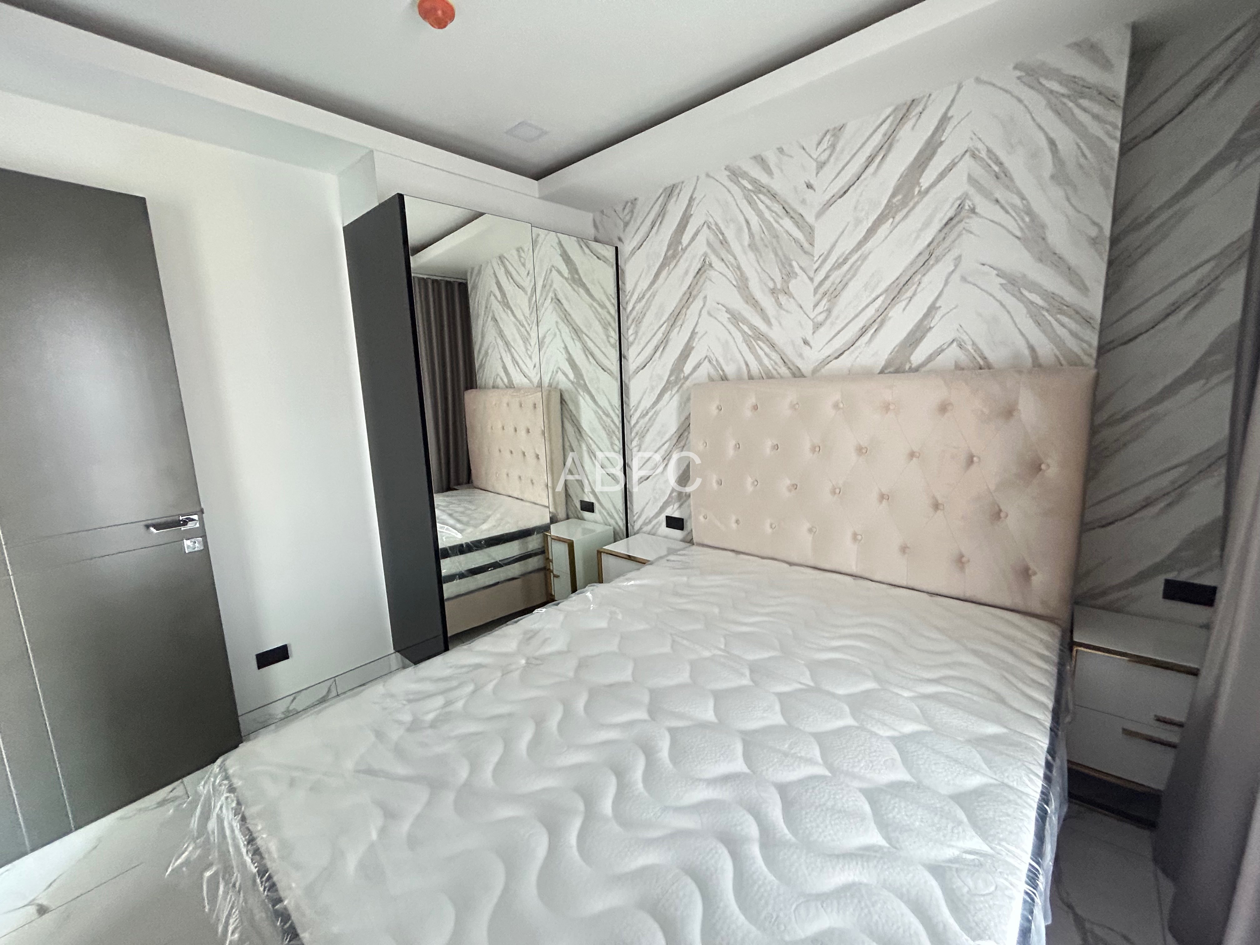 JUST IN 2 Bedroom Condo in Arcadia Millenium Tower photo 5