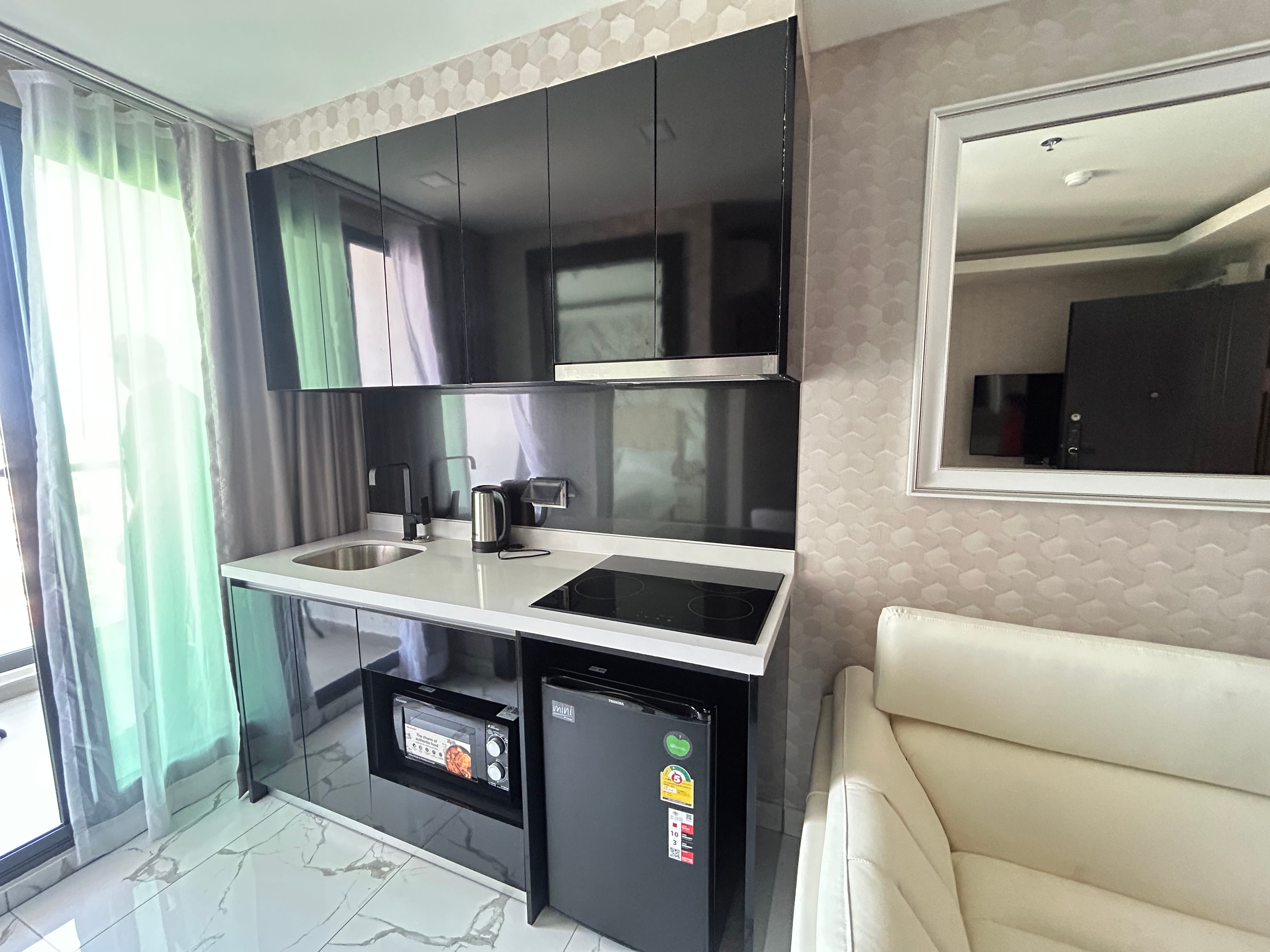JUST IN 2 Bedroom Condo in Arcadia Millenium Tower photo 17