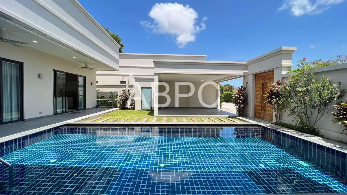 3 Bedroom Villa in East Pattaya - The Hacienda Villas