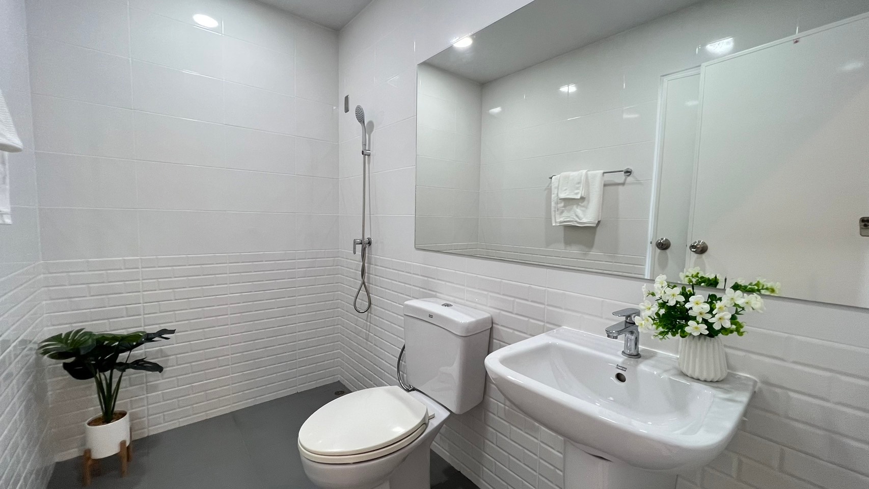 3 Bedroom 2 Bathroom in East Pattaya photo 18