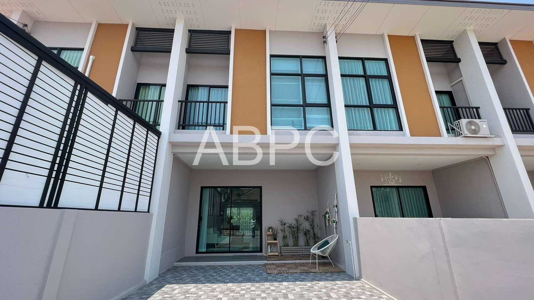3 Bedroom 2 Bathroom in East Pattaya photo 12